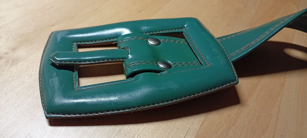 Szeroki zielony pasek PRL vintage