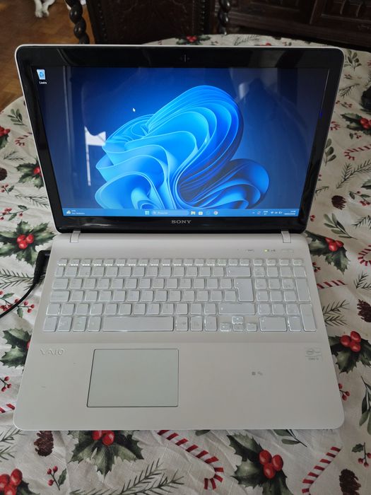Sony VAIO Fit i5 | SSD Rápido | 6GB RAM | Windows 11 | Bateria OK