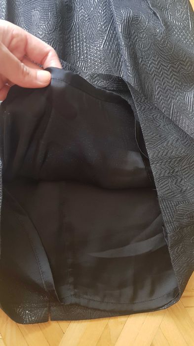 Sukienka mala czarna z połyskiem r.S (36)