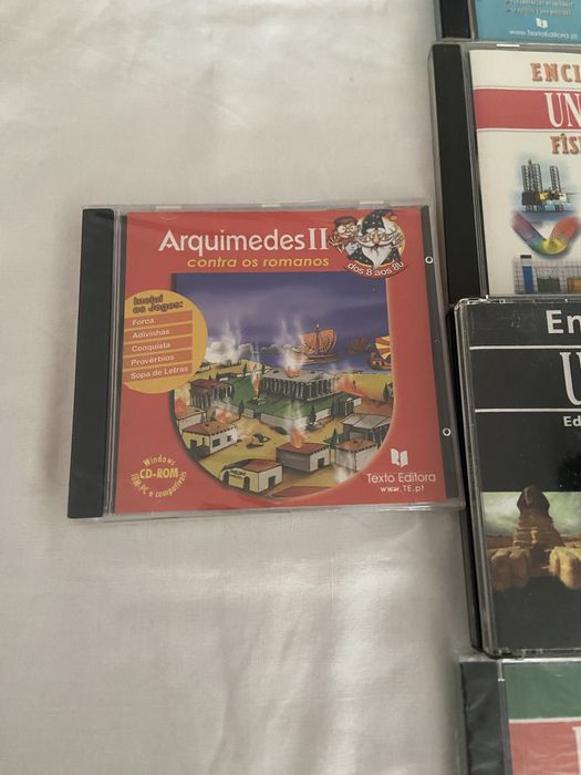7 CD-ROM + 2 Enciclopédias (1998‑2001) – Universal / Porto / Texto