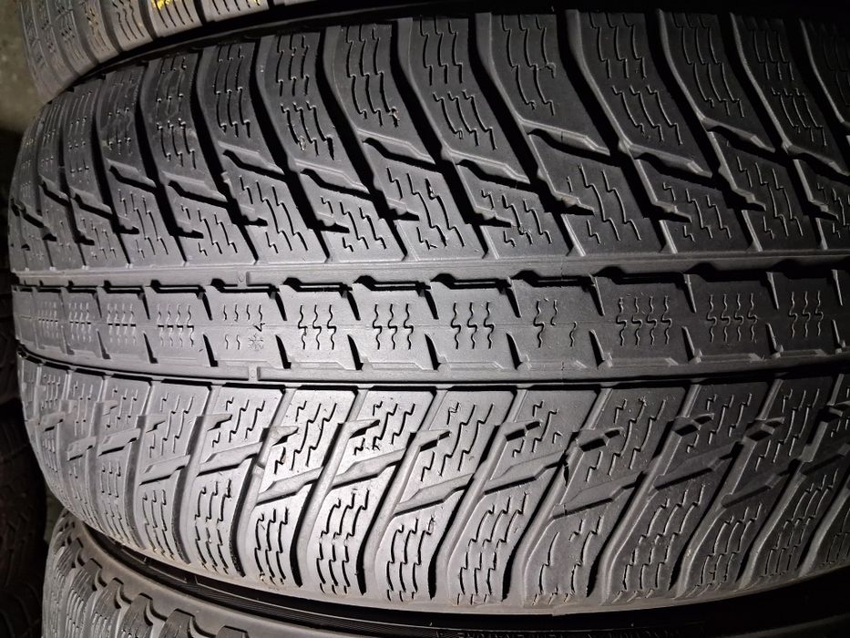 255/50 19 Nokian WR SUV 3 шини б/у зима ПАРА