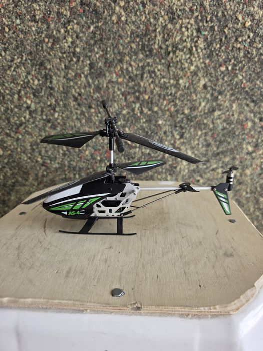 Mini Helicopter com comando.