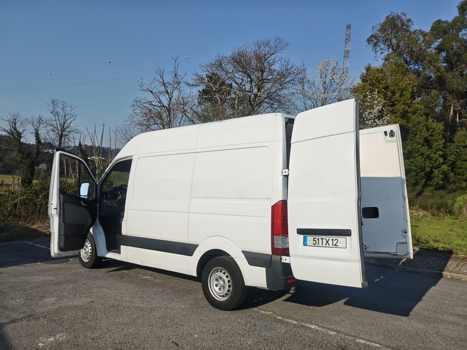 Hyundai H350 com motor novo e sistema de frio