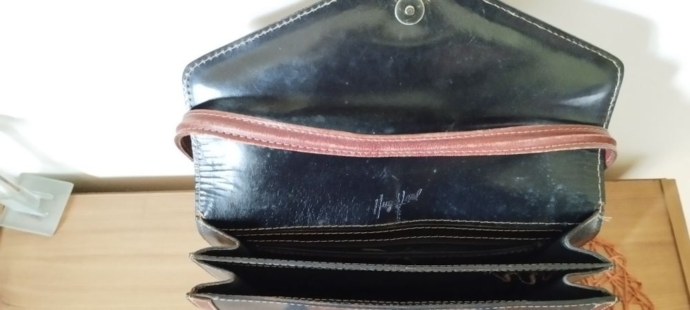 Mala em pele Hugo leal