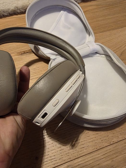 Sennheiser Momentum 3