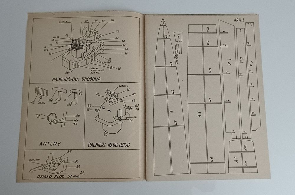 Mały Modelarz Niszczyciel ORP Grom 6 1978