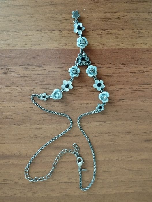 Біжутерія . Два кулони .Два намиста