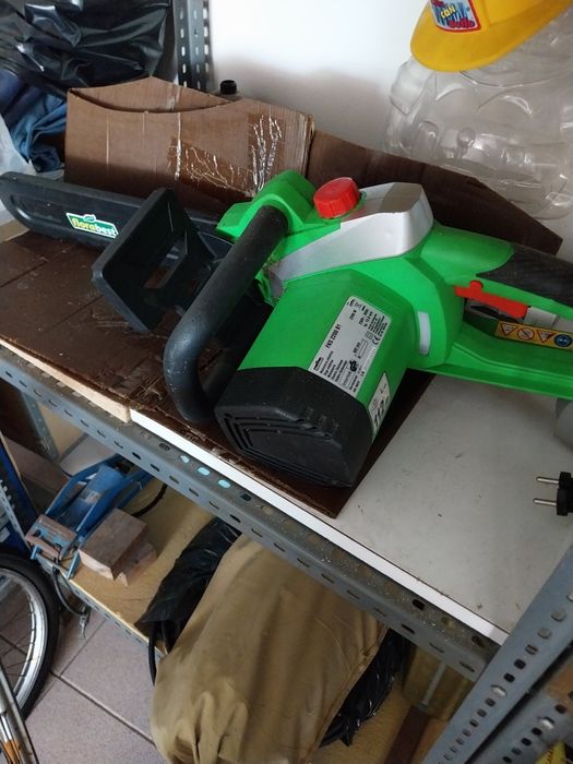 Moto serra elétrica