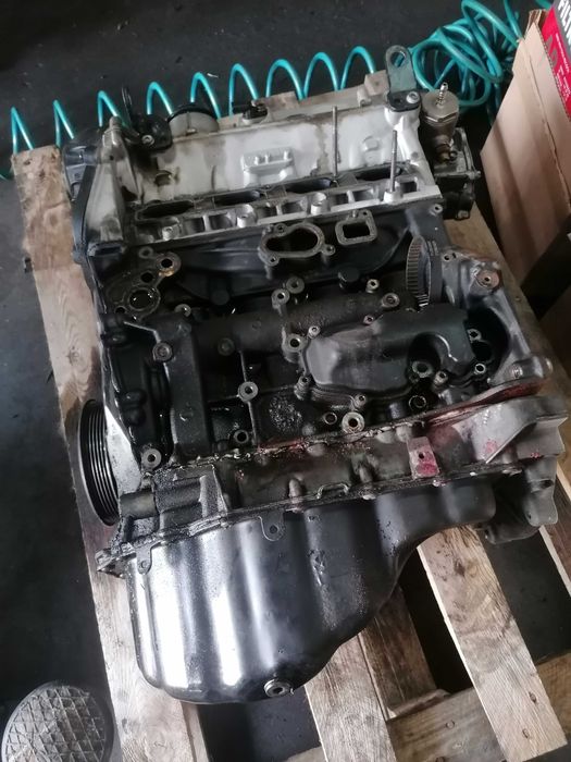 goły silnik słupek uszkodzony Audi A4B8 TFSI 211KM (błąd cylindra2) z 2011r, CAEB