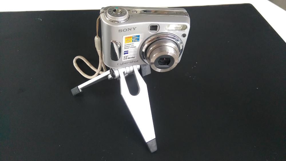 Maquina Fotográfica Sony DSC-S90