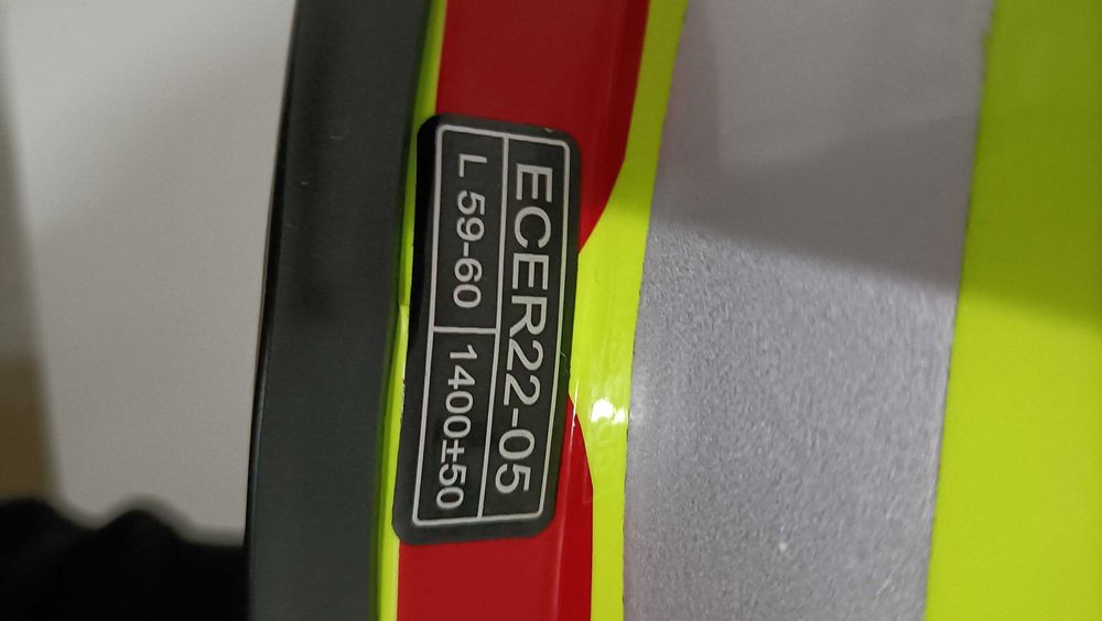 Capacete marca IMS com viseira