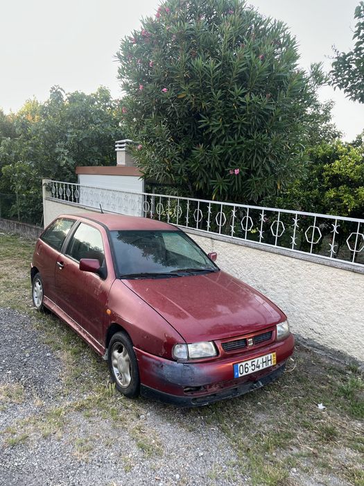 Vendo 4 jantes seat ibiza com pnues