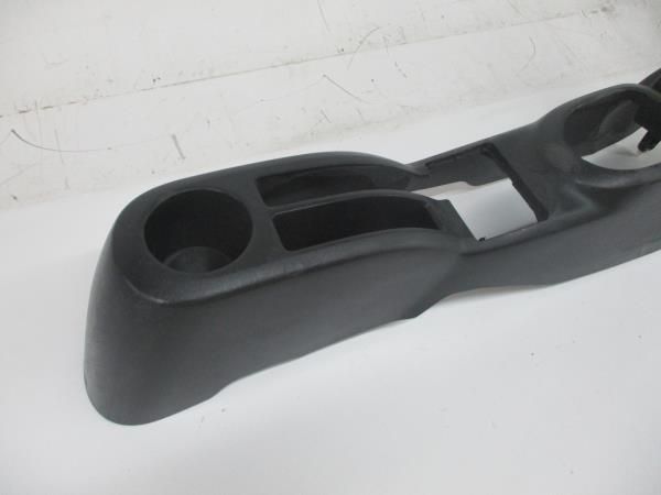 Consola central TOYOTA Yaris (_P9_)