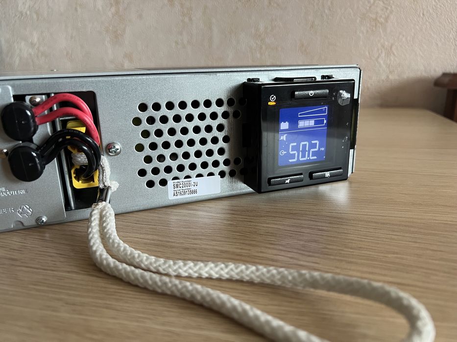 ДБЖ APC Smart UPS 2000 / Серверний безперебійник SMC2000I-2U
