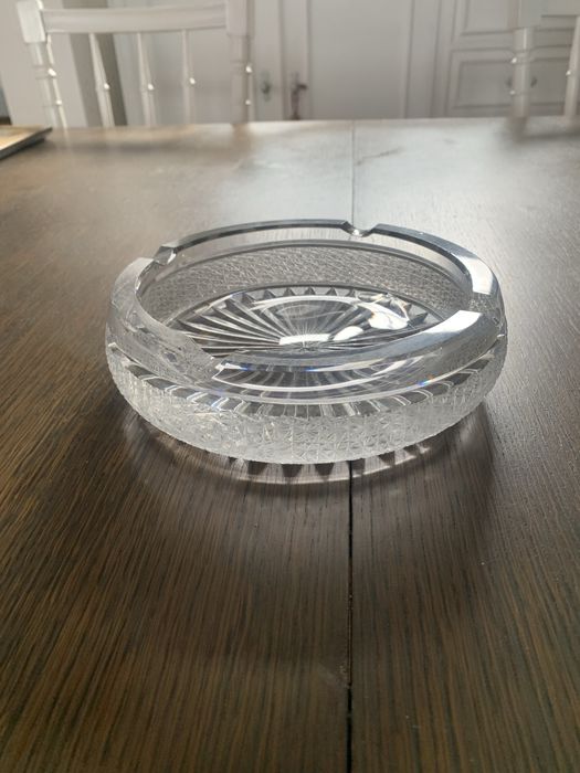 Cinzeiro de cristal