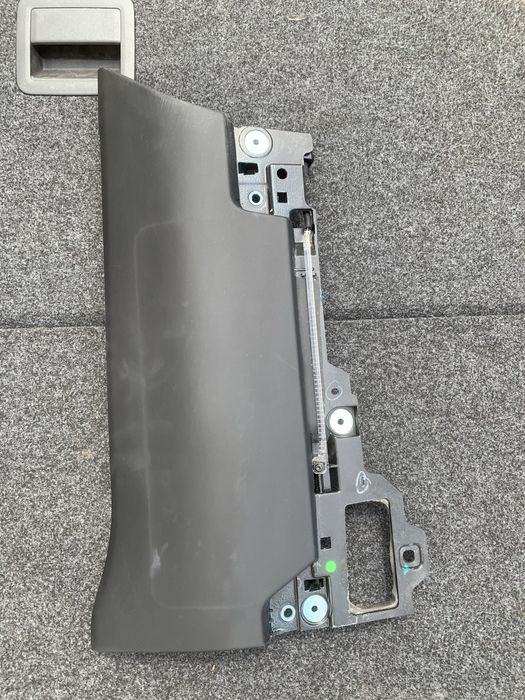 Подушка колін Tesla Model S Plaid airbag
