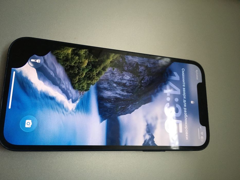 Iphone 12 64gb стан на фото
