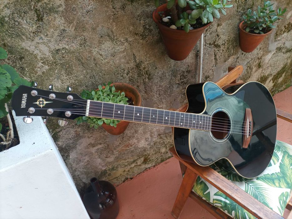 Guitarra Electroacústica Yamaha CPX-500