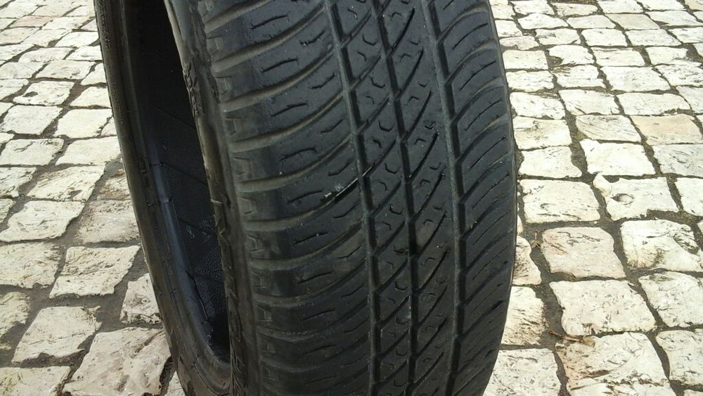 Pneus Bridgestone Touranza 205.55.R19 vários para carros e motos duas
