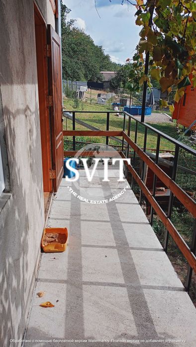 Продам дачний будинок в селі Шутнівці