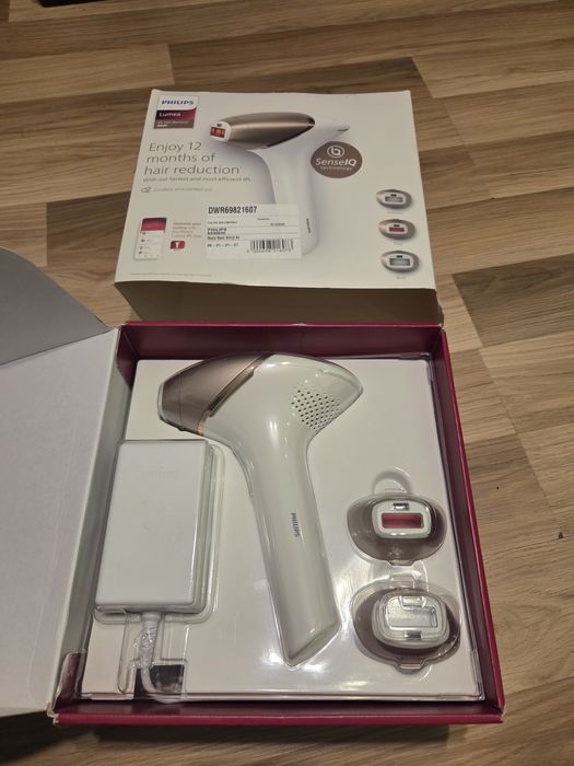 depilator IPL Philips Lumea 9000 (model BRI955/00).