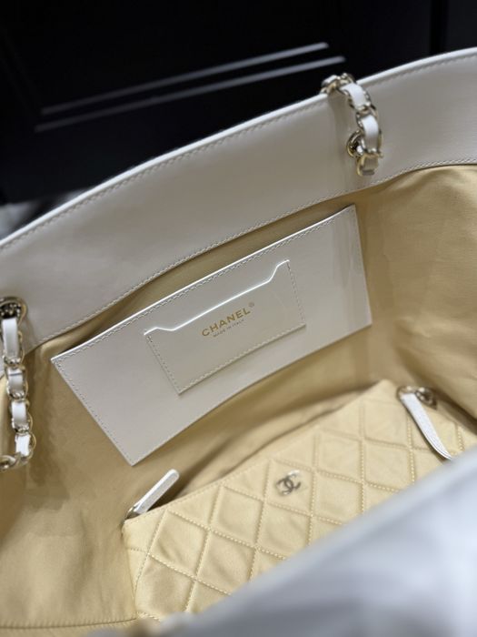 Koszyk Chanel White Leather