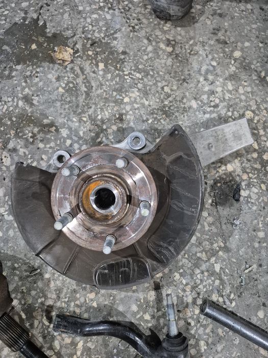 Jeep Grand Cherokee WK2 2010-2022 кулак цапфа ступица