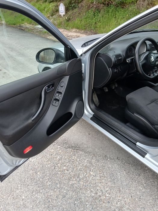 Seat leon 1.9 tdi muito estimado ano 2004