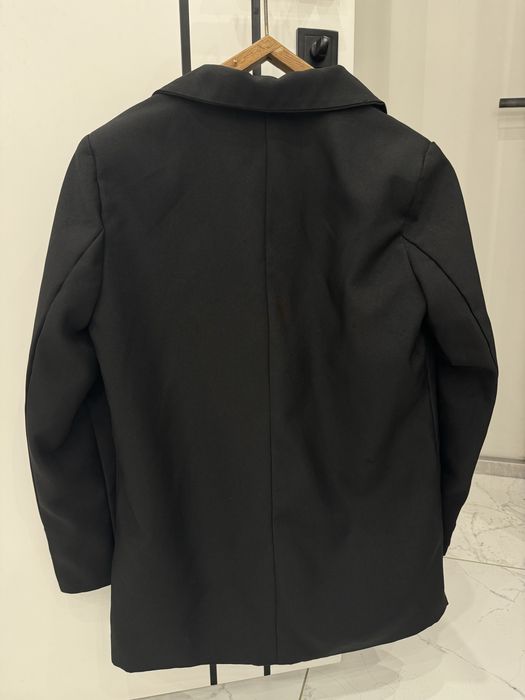 Класичний чорний костюм