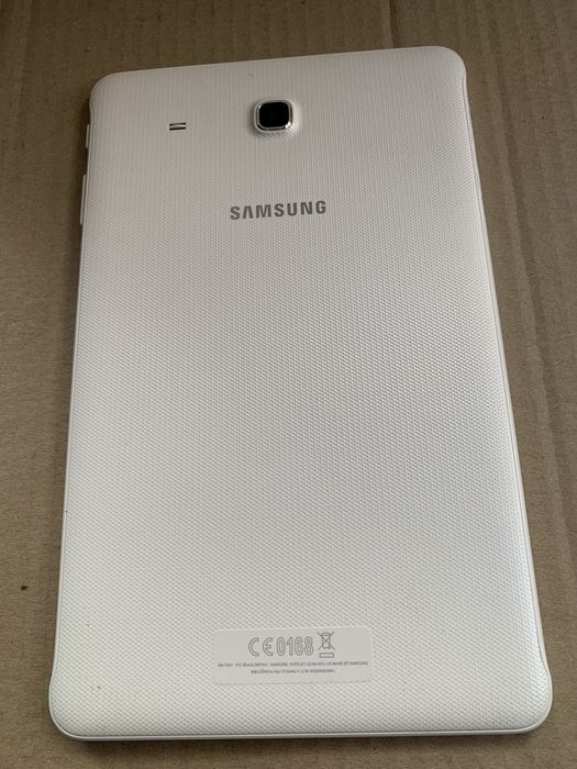 Планшет Samsung Galaxy Tab E 9.6 “SM-T561 3G 8Gb