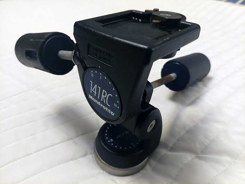 Manfrotto 141 RC Cabeça Foto / Video Pan+Tilt+360º
