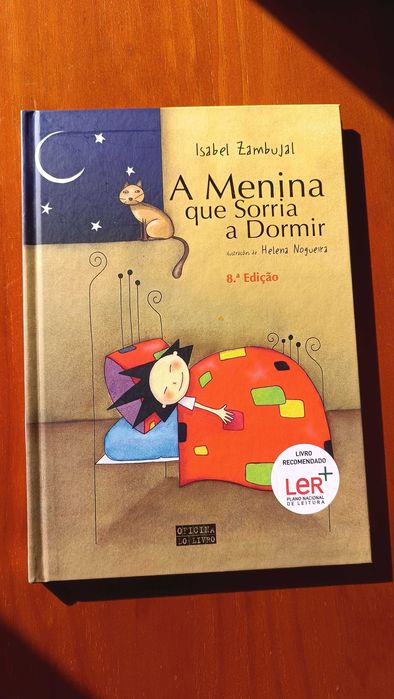 Livro Infantil - A menina que sorria a dormir