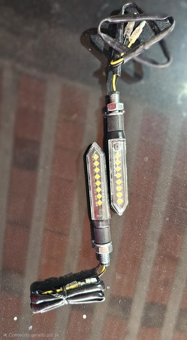 Piscas novos para moto