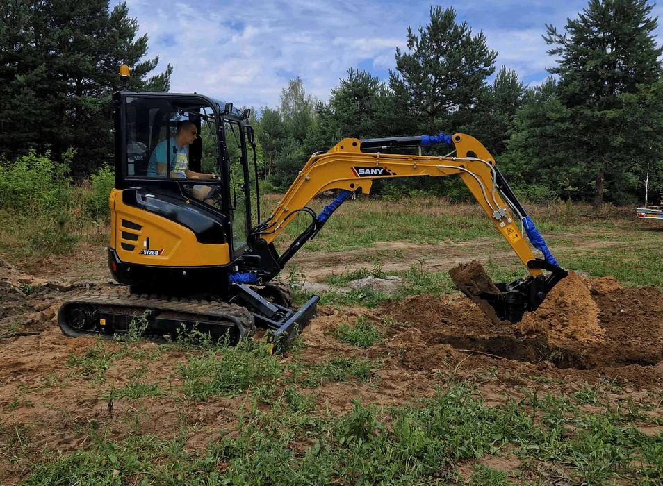 Wynajem minikoparki 1,9t, koparko-ładowarki 9t, walca, glebogryzarka