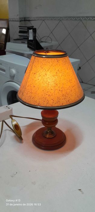 Candeeiro de mesa (1)