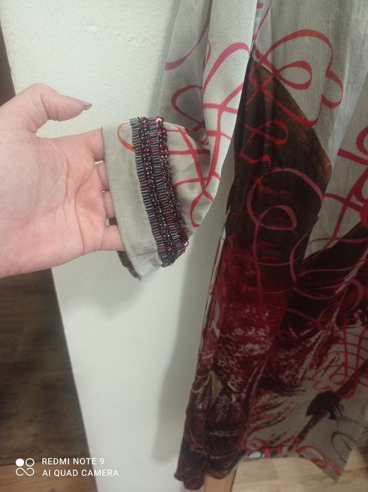 Жіноча шовкова сукня