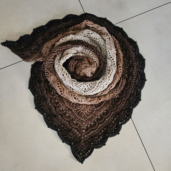 Chusta robiona na szydełku rękodzieło Handmade idealna na prezent