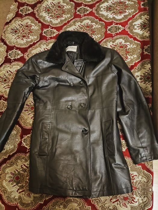 Дублёнка женская размер 52, длина 73, EYMBORG . Отлич. сост б.у.