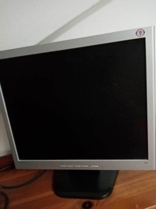 Monitor Samtron  17"