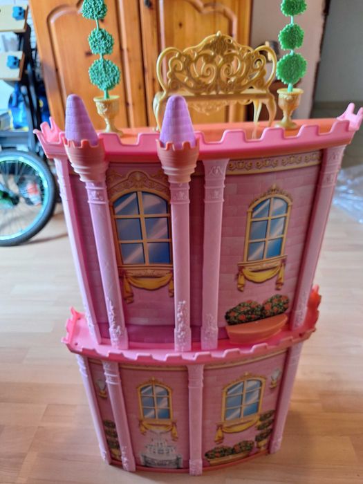 Castelo Barbie Três Mosqueteiras– com todos os acessórios!