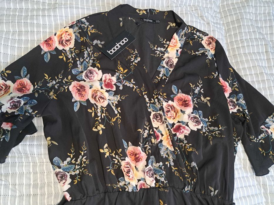 Boohoo śliczny zwiewna kombinezon letni 52