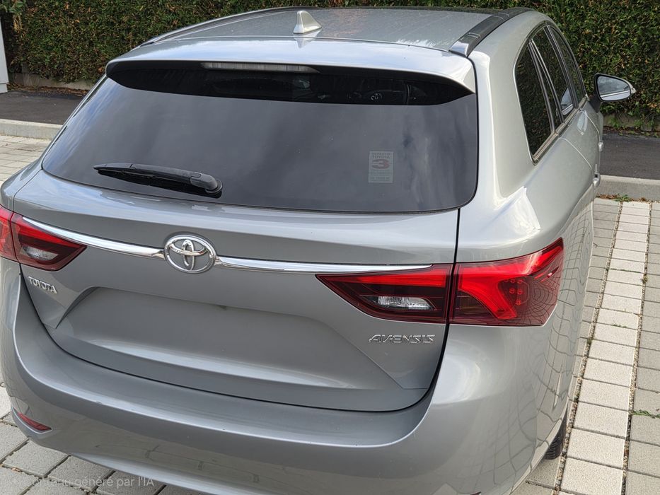 Toyota Avensis 2.0 D — photo 2