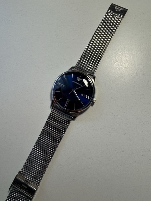 Продам часы Emporio Armani