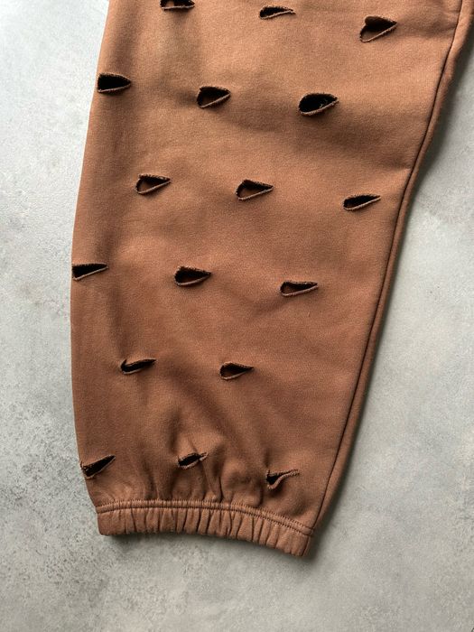 Оригінальні спортивні штани Nike x Jacquemus NRG Swoosh Pants Br — zdjęcie 3