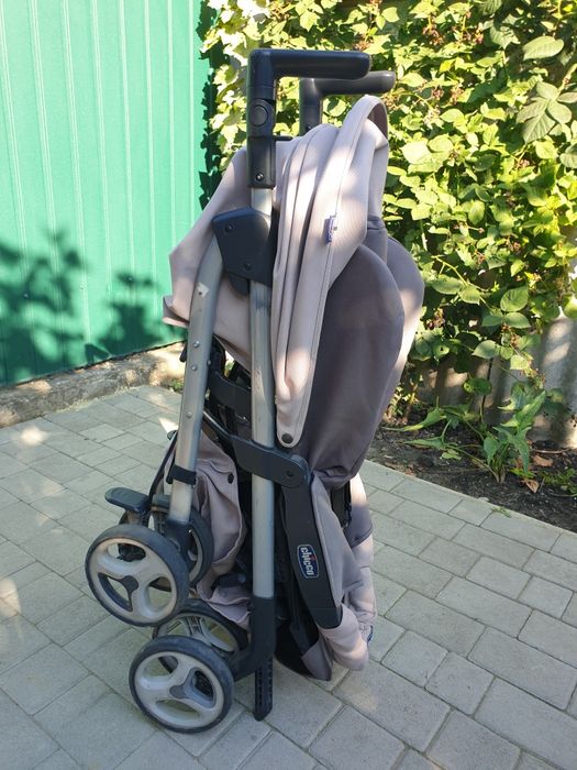 Каляска chicco trio sprint