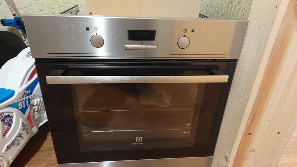 Електродуховка з грилем