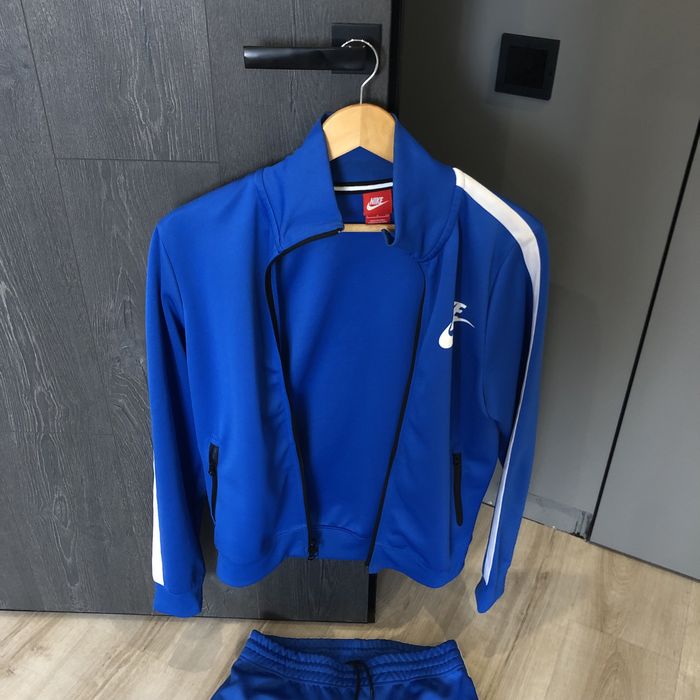 Спортивный костюм NIKE