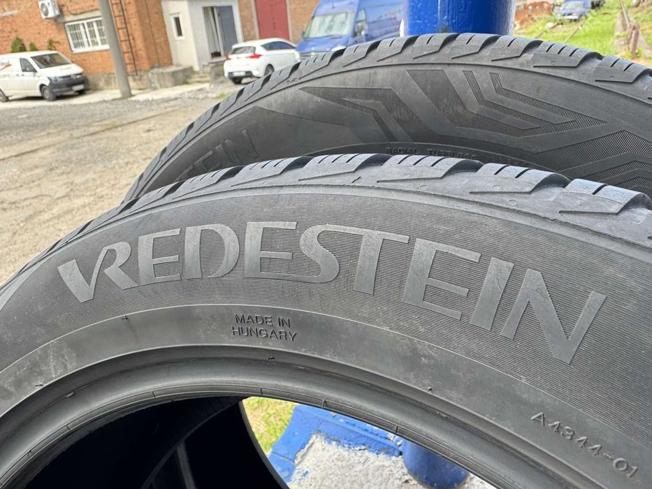 Всесезонні шини Vredestein 225/55 R18