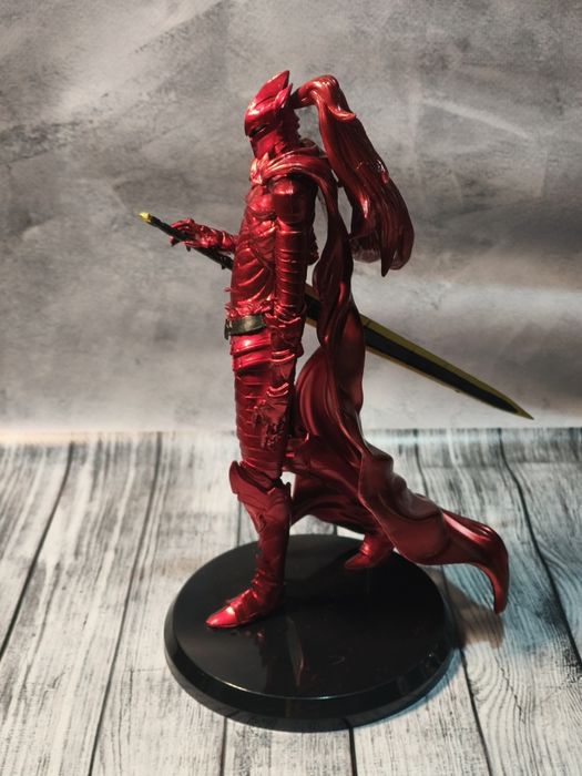 Аниме фигурка Игрис из  Solo Leveling.