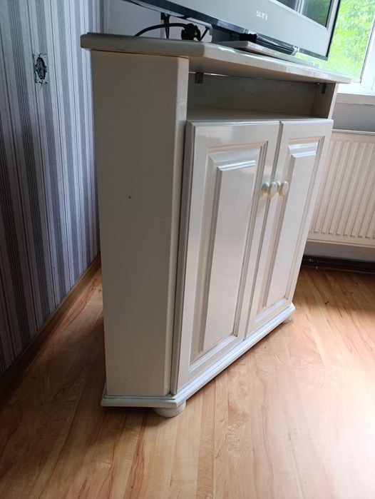Тумба кутова з дерева